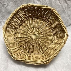 $5 Bundled * Hexagon Wicker Basket